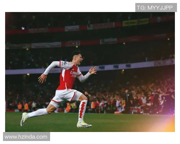 足球球星奔跑姿势的独特魅力与技巧分析